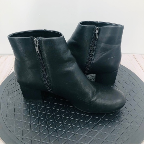 J. Adams Women’s black ankle boots Side zip Size 8 - Picture 7 of 10